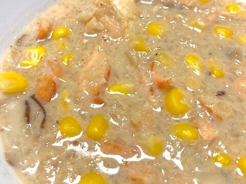 【食べるスープ】鮭とコーンの具沢山クリームスープ